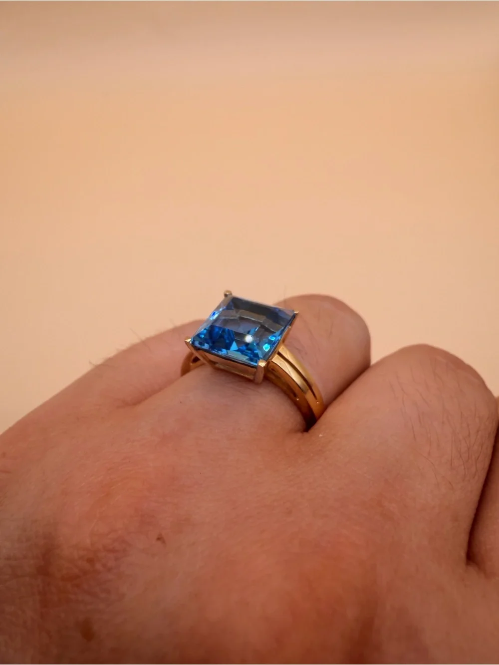 10k Yellow Gold Blue Topaz Ring Size 8